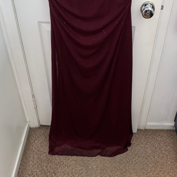 SLNY Burgundy Maxi Dress - Picture 4 of 12